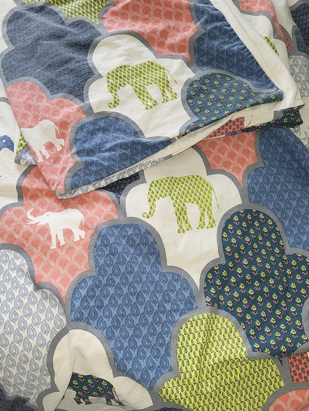 Playful Queen Elephant Print Duvet/Pillowcases Bedding Set in Blue, Coral & Lime